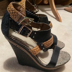 Mission brand strappy wedges